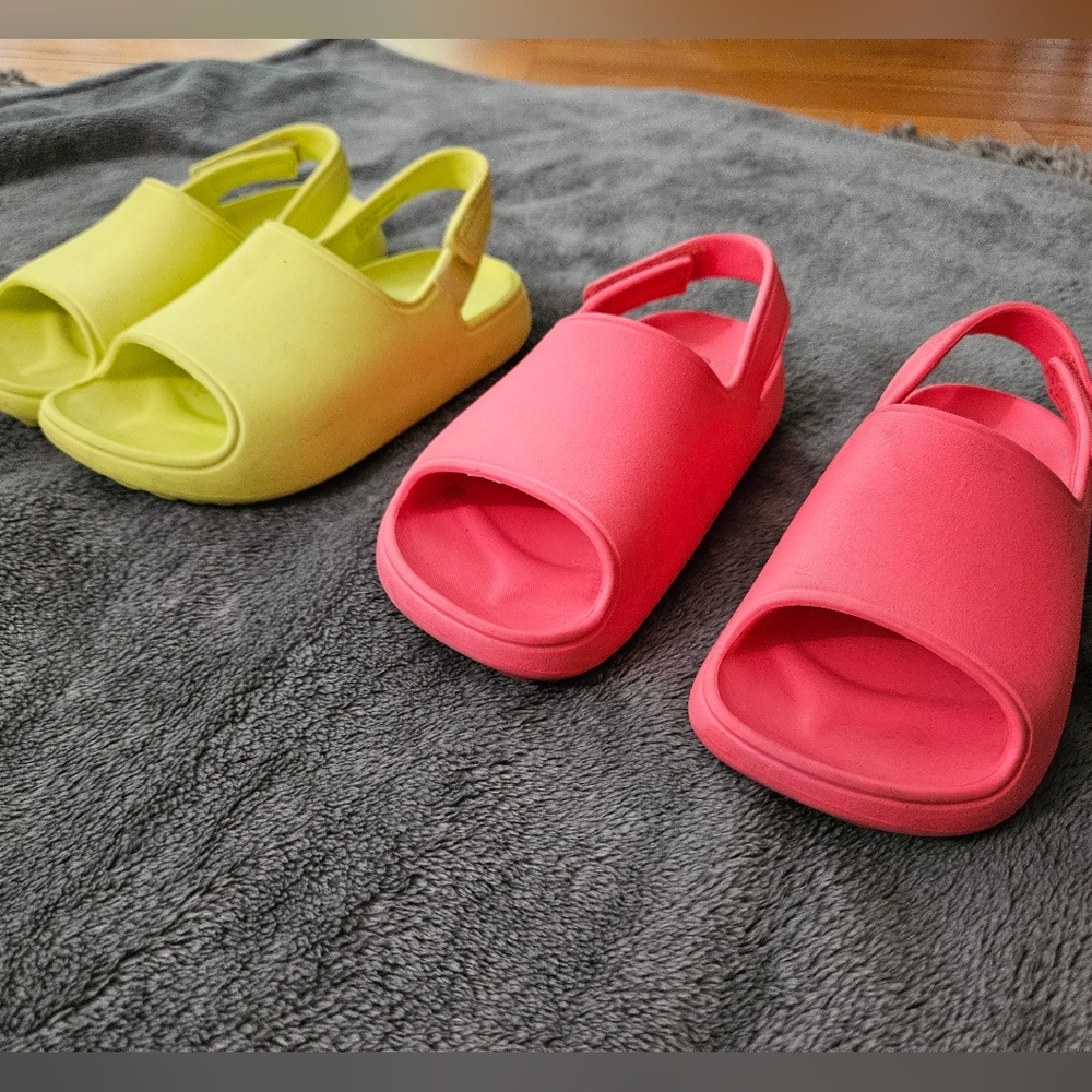 CAT & JACK NEON SANDALS BUNDLE 2 PAIRS SIZE 10 AND 11
